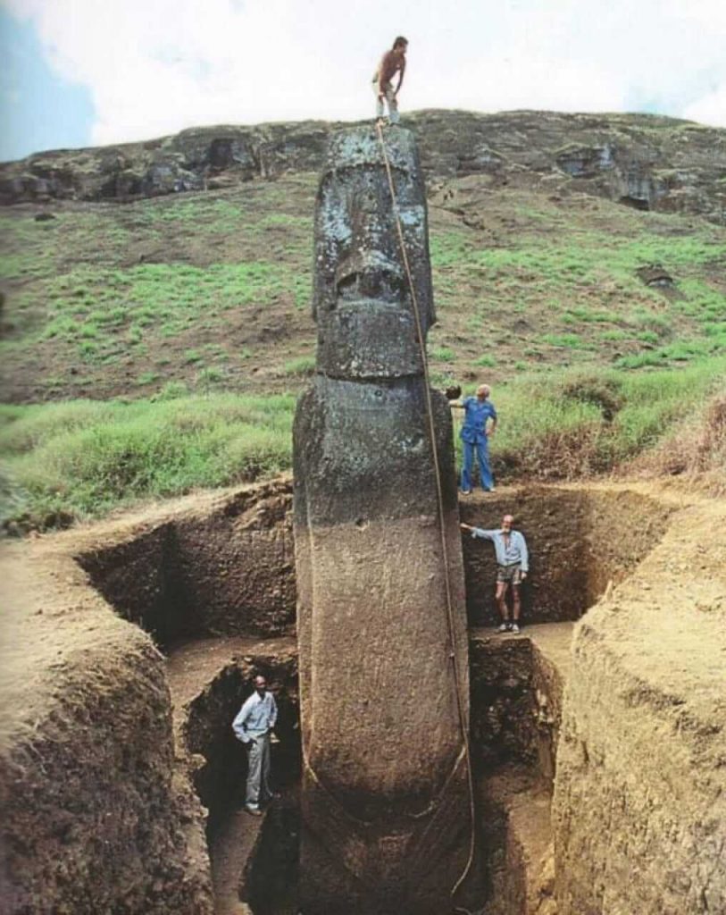  Easter Island Heads Have Bodies Buried Underground