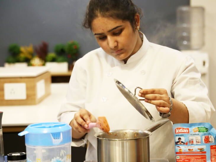 Tanya Gupta making  bakery