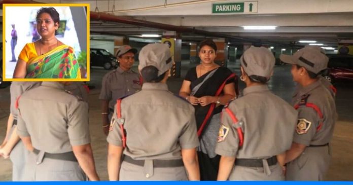 Sharvani pawar helping women to become security guard