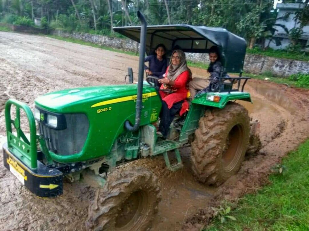 teaches methodology of organic farming