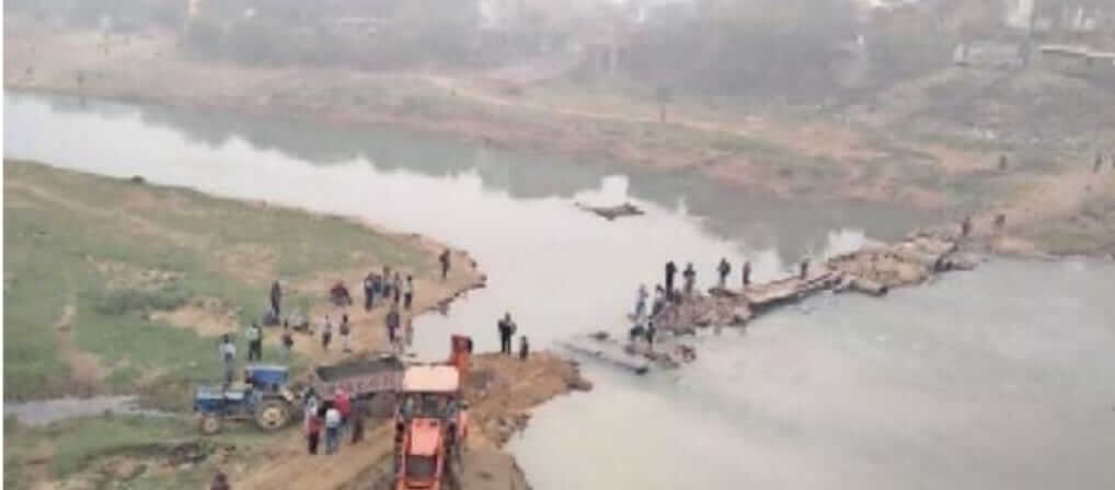 Villagers starts building bridge