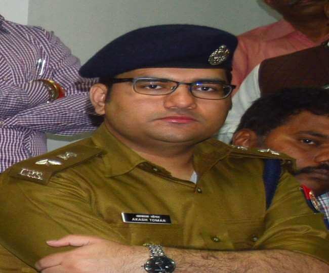 Akash Singh Tomar IPS