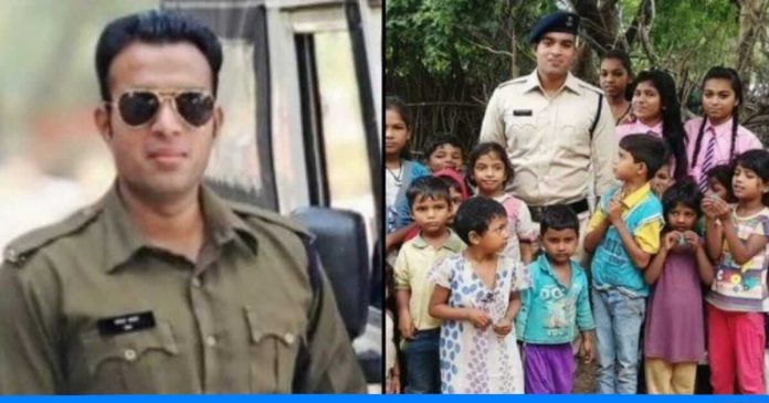 Sanjay Sanvre started teaching slum children after his duty