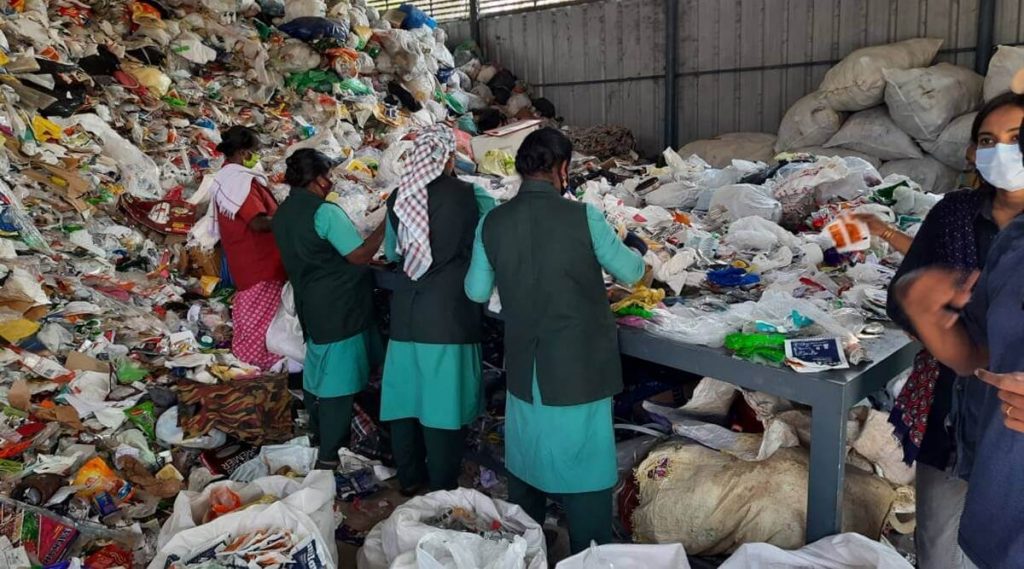 Keral government to buy plastic waste