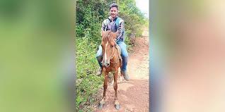 Teacher ride horse to reach school