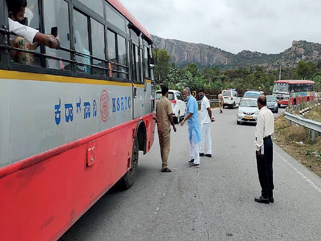 Karnatak minister Suresh Kumar followed KSRTC bus