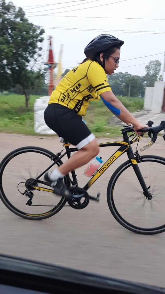 Tanya daga cycled 3800 km with single leg