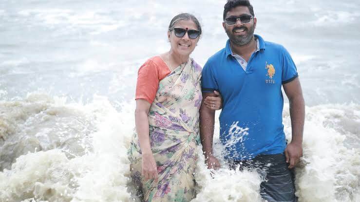 Sarath krishnan travel with her 60 years old mother