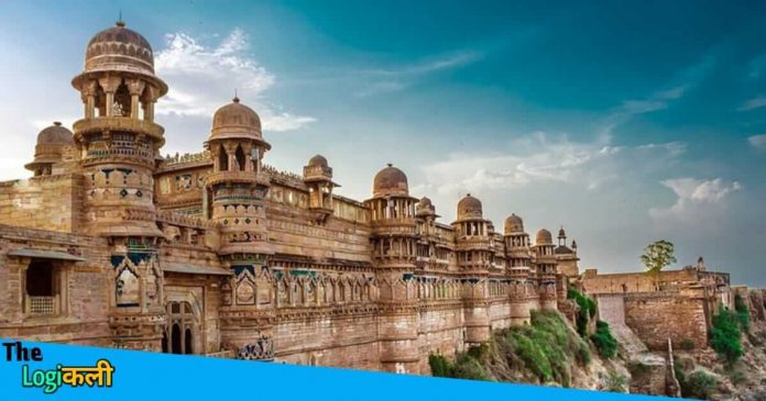 Top famous forts in india
