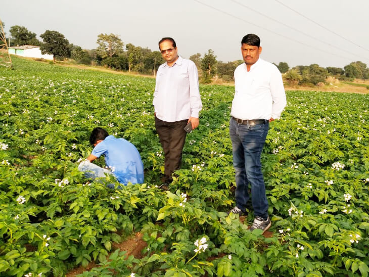 Guru Prasad Pawar earning crores through Contract farming