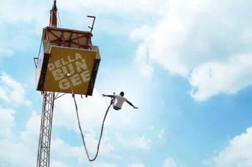 Bunjee jumping