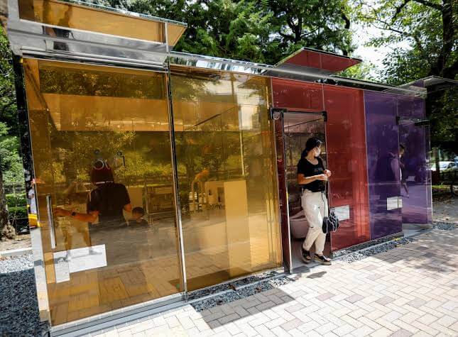 Tokyo transparent public toilets made people afraid