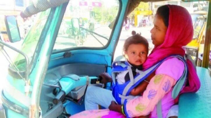 Tara Prajapat drive auto to earn for her family