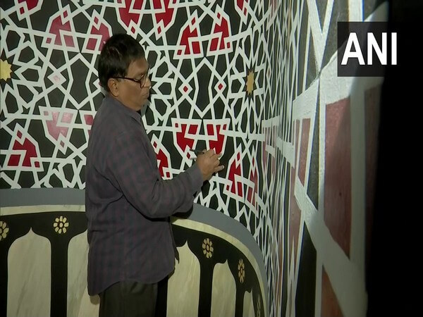 artist paints Quranic verses in Mosques for over two
