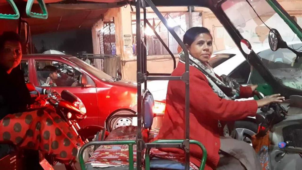 Success story of pushpa women e rickshaw driver