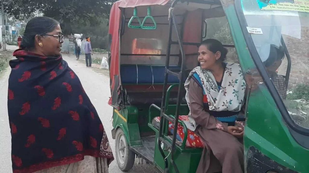 Success story of pushpa women e rickshaw driver