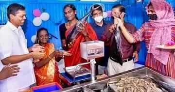 Transgender is doing business in Kochhi