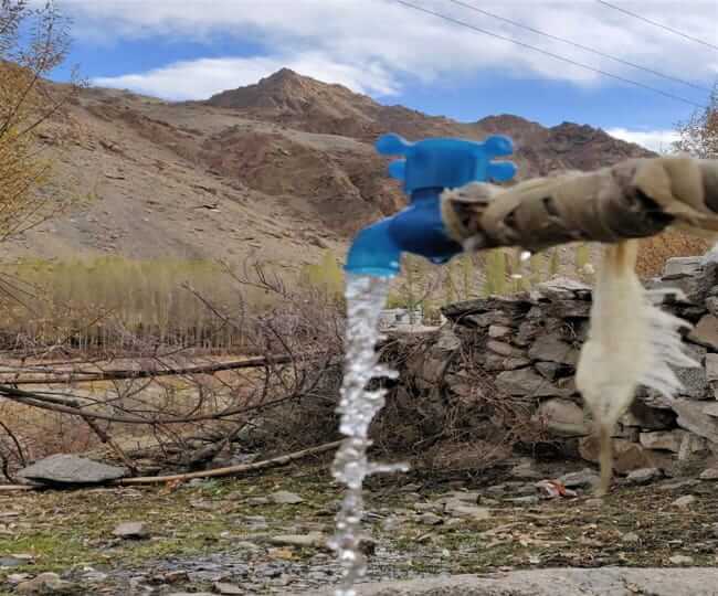 Water supply reaches to far villages of leh Ladakh during harsh winter jal jeevan mission makes it possible