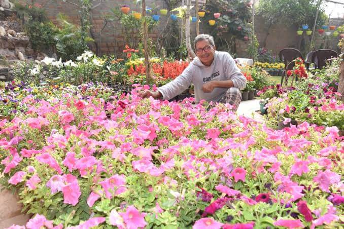 Rabindra Kabra flower farming