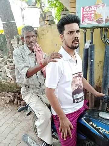 Aman Yadav from banaras is giving Ambulance bike facility