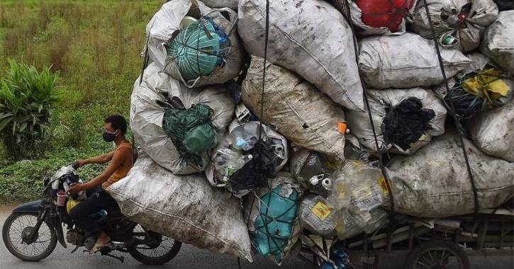 Plastic Waste Bank will deposit plastic as money for recycling plastics