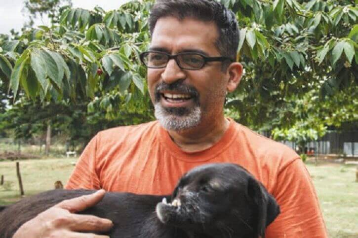 For dog love Rakesh sells his 20 vehicles and 2 home but becomes Dog Father