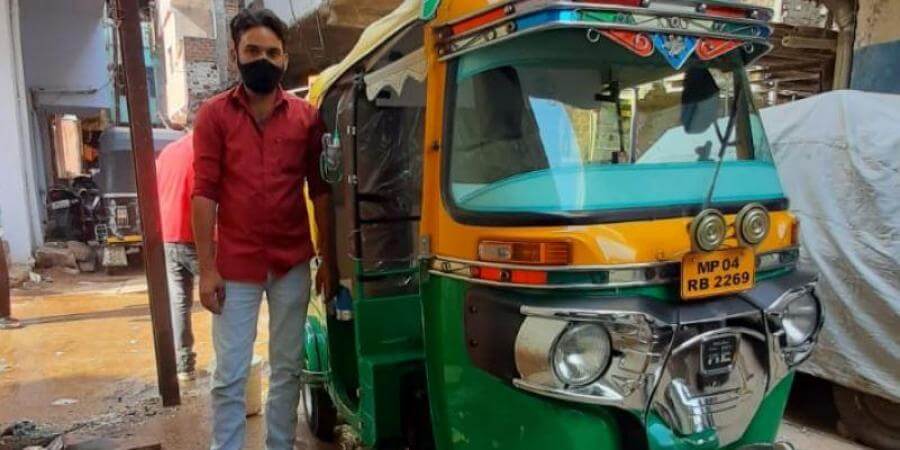  Javed turned his auto into ambulance