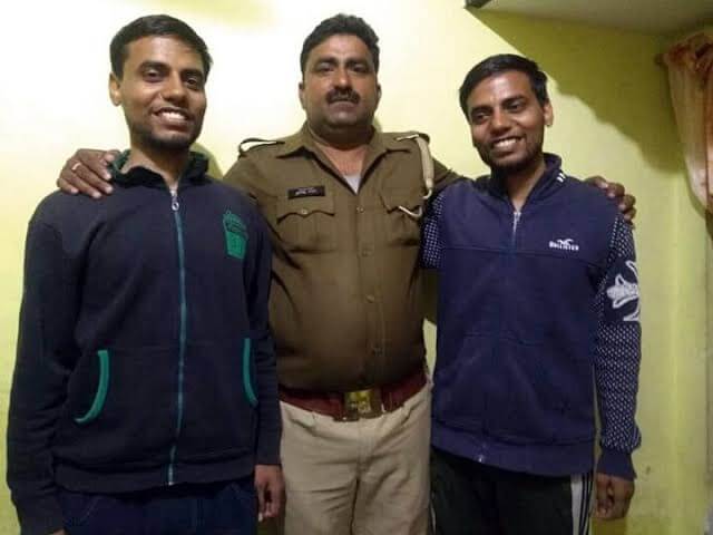  Twins brother become constable officer at same time