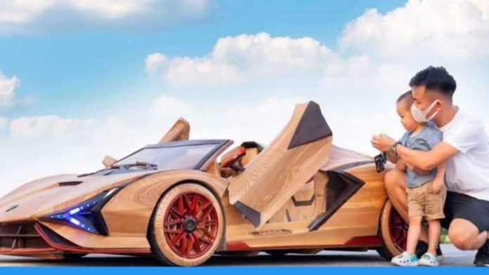 Father builts wooden Lamborghini for his son