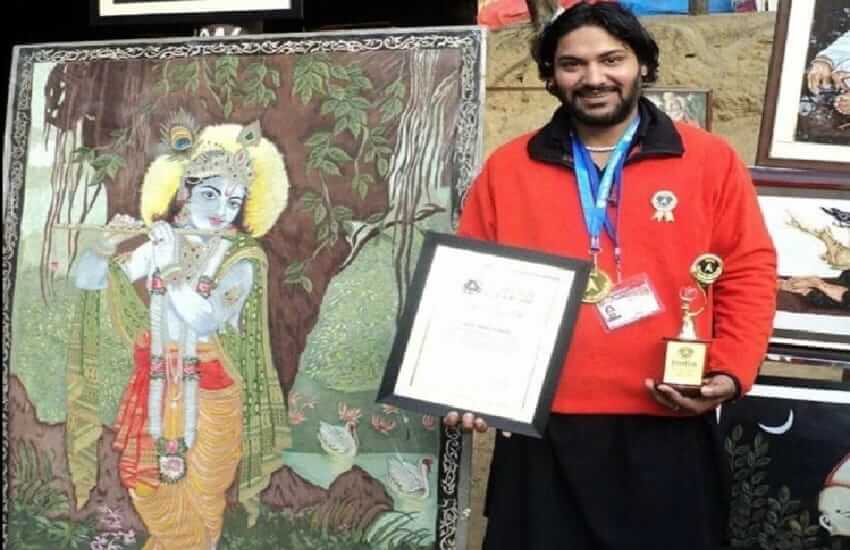 Arun Bajaj is known as needle man as he make paintings with the help of sewing machine