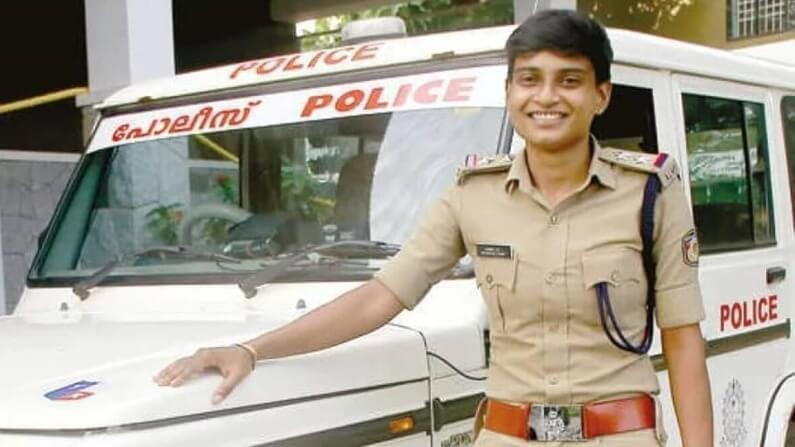 Anie Siva success story of becoming an Sub Inspector from Kerala