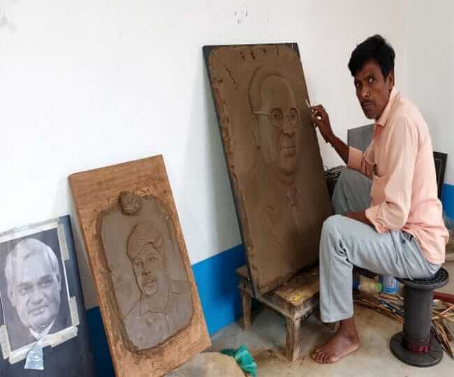 After learning maximum genres of paintings during lockdown Ramdev is now making 3D paintings