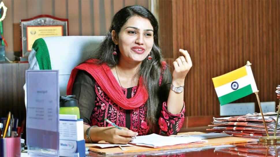 success story of Dr. Renu Raj of becoming an IAS officer