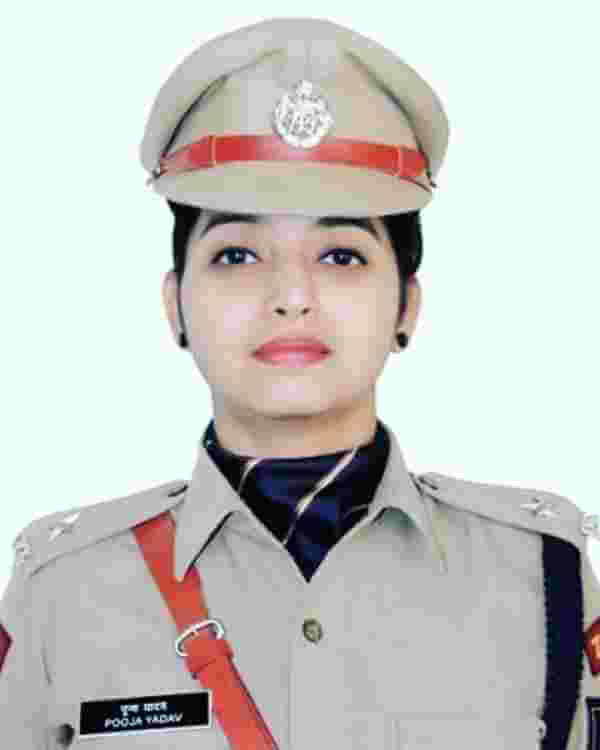 success story of IPS Pooja Yadav from Haryana who leaves her job of Germany