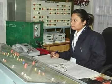 first railway station handled by entirely women gandhi nagar railway station