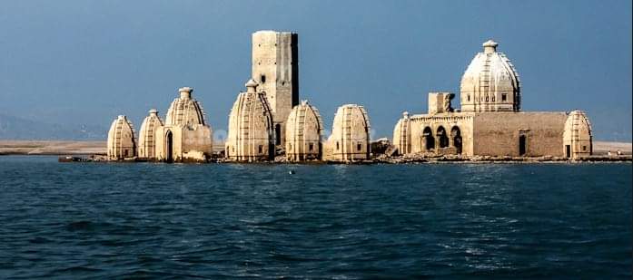 bathu ki ladi temple submerged in water for 8 month of every year, Himachal pradesh