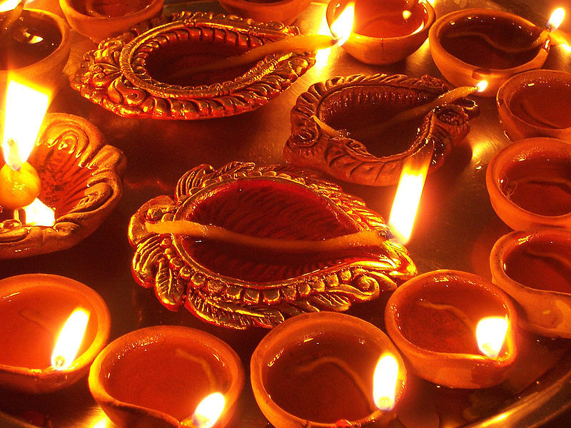 Reasons behind Kindling Mitti Diyas