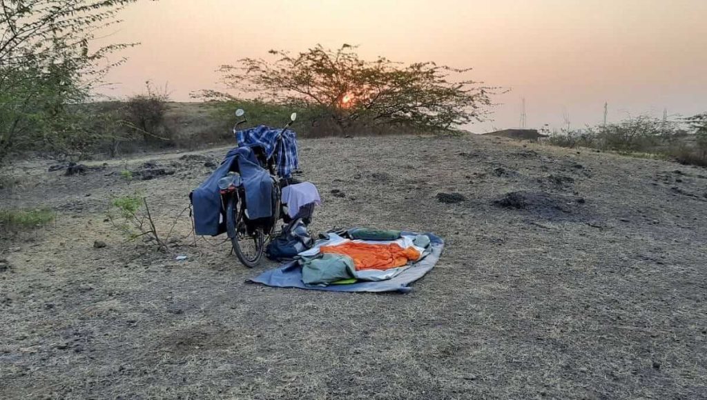 Firoz Palkhiwala travelling India on bicycle