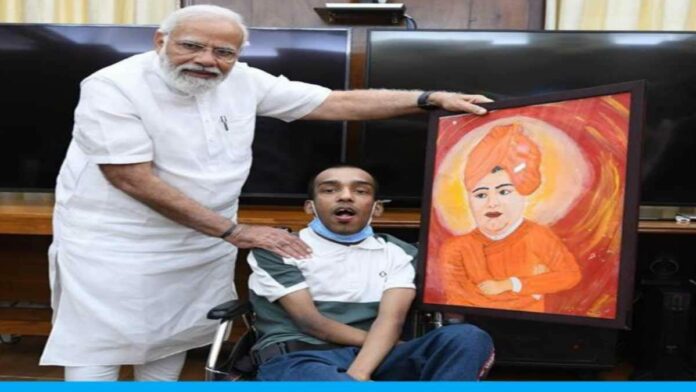 Pm Modi Meets Disabled Painter Ayush Kundal