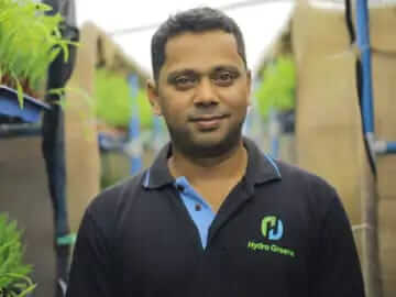 Vasant quited his job and started to grow fodder without land