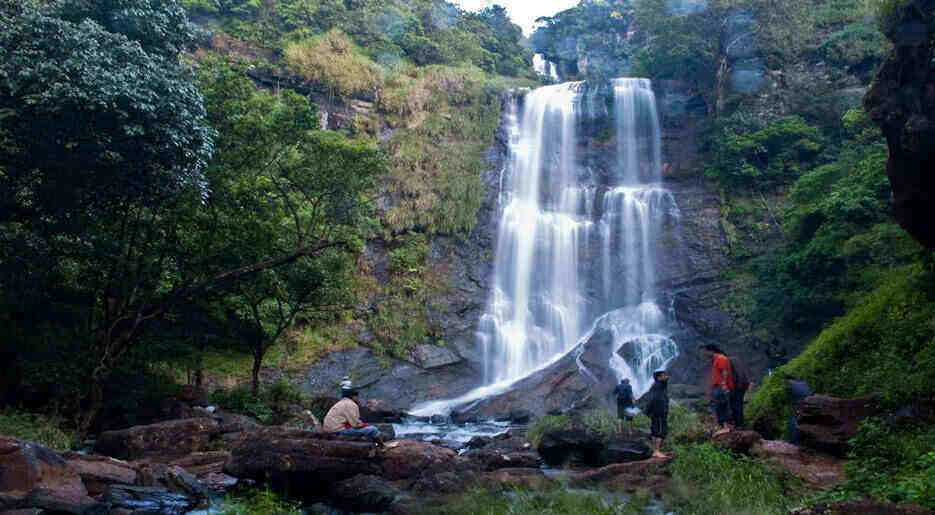 pictures of Kemmangundi waterfall