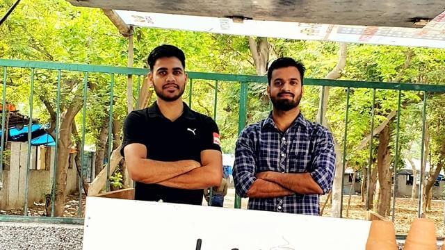 Dheeraj patidar & nilesh patidar started special chaist tea startup with kulhad