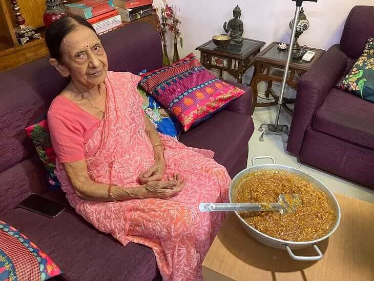 87 years old usha gupta from lucknow pickles business