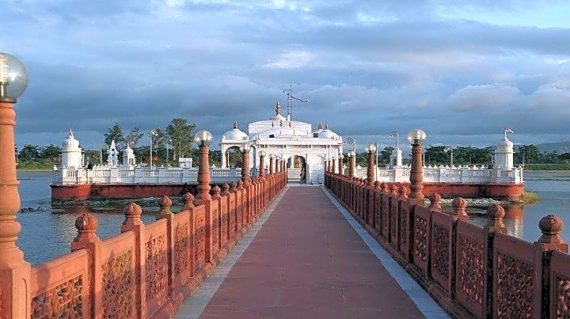 Famous jal mandir of Pawapuri Bihar