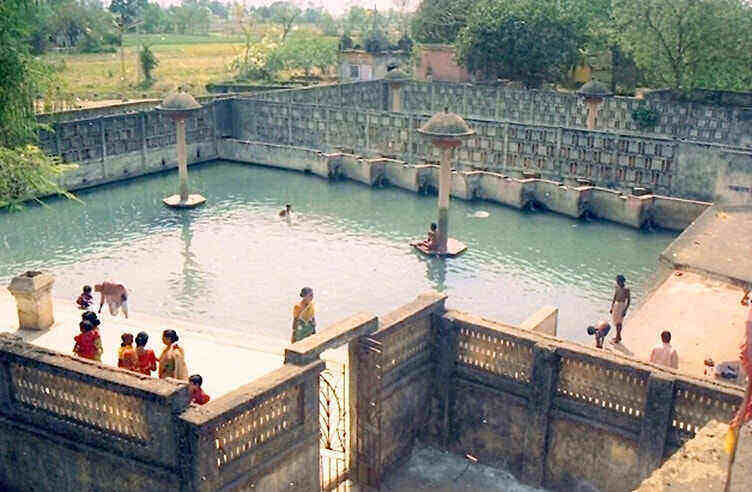 Image of Bakreshwar hot spring pool
