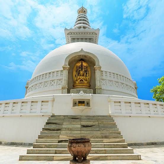incredible photos of viswa shanti stupa