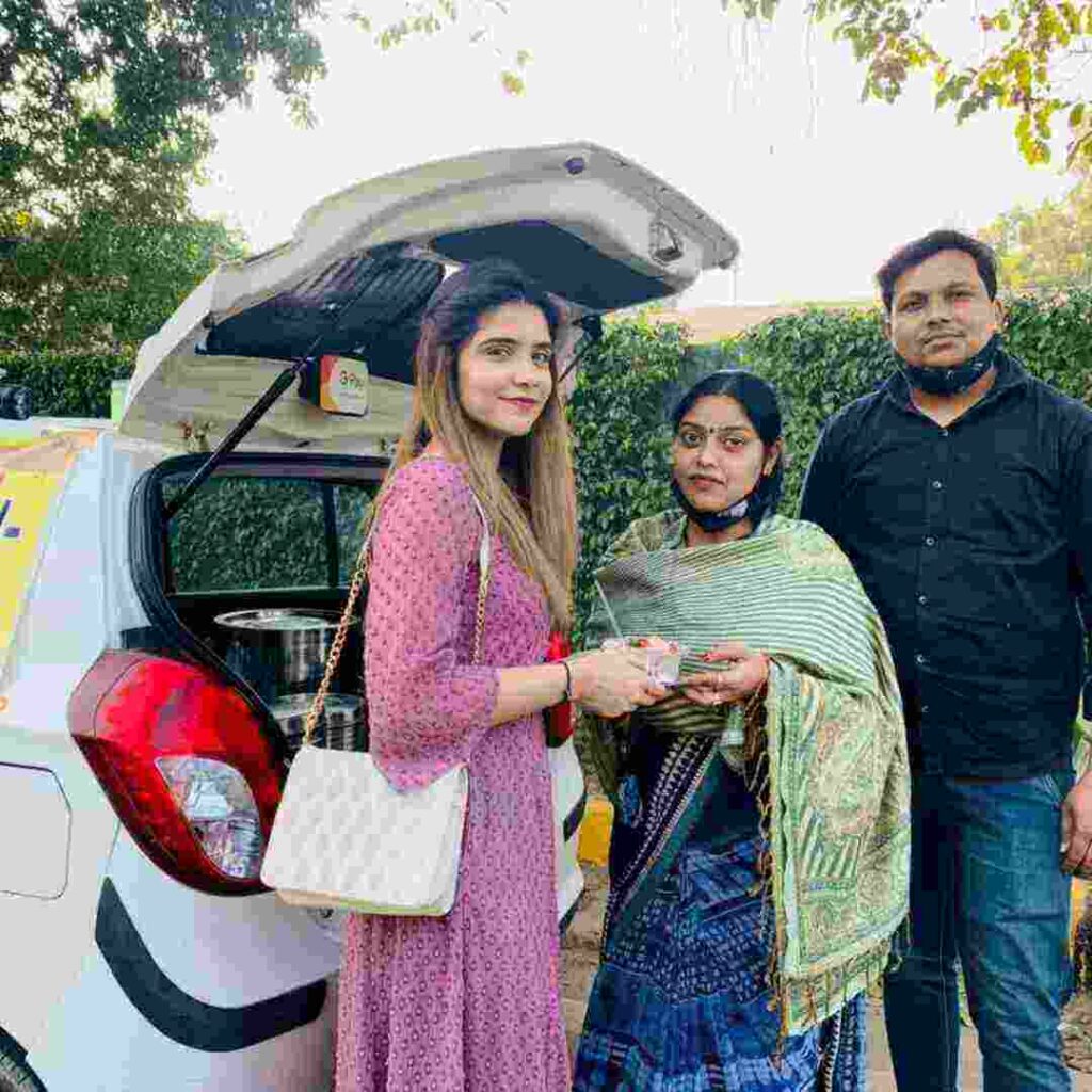 Delhi couple karan and amrita sets up rajma chawal business on car