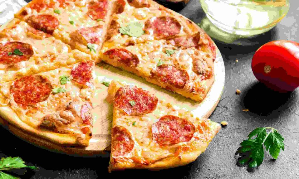 Bijal Dave Start Pizza Restaurant Earn 2 Lakh A Month