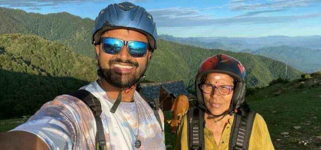 Story of mother son travel partner who traveled  to many places in the country
