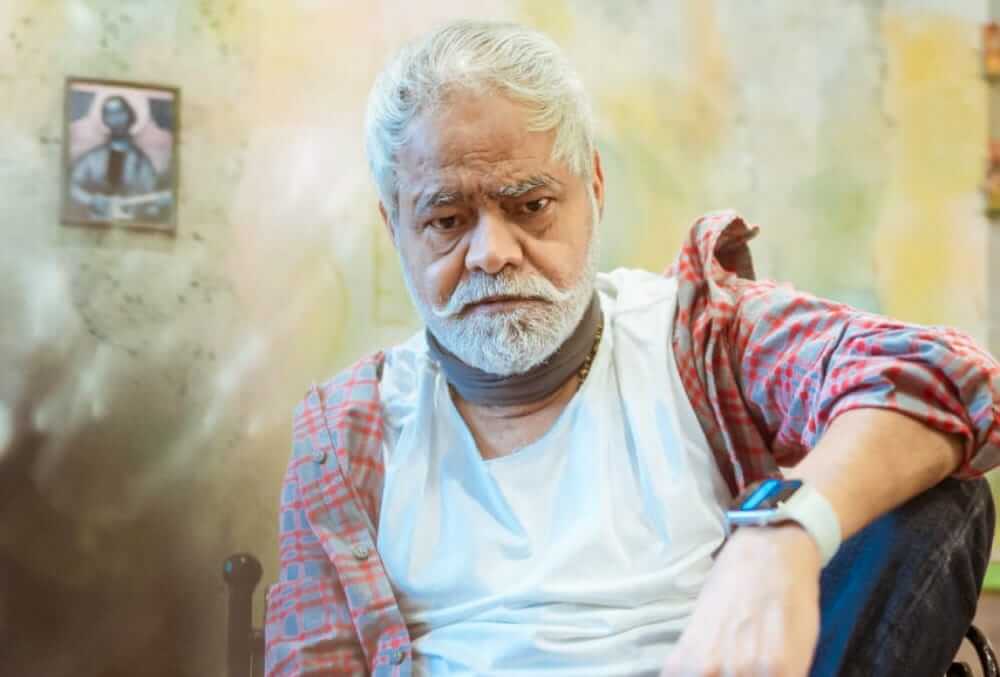 Sanjay Mishra Bollywood actor belongs to small town and village